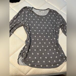Old Navy Charcoal Long Sleeve Top with White Pattern